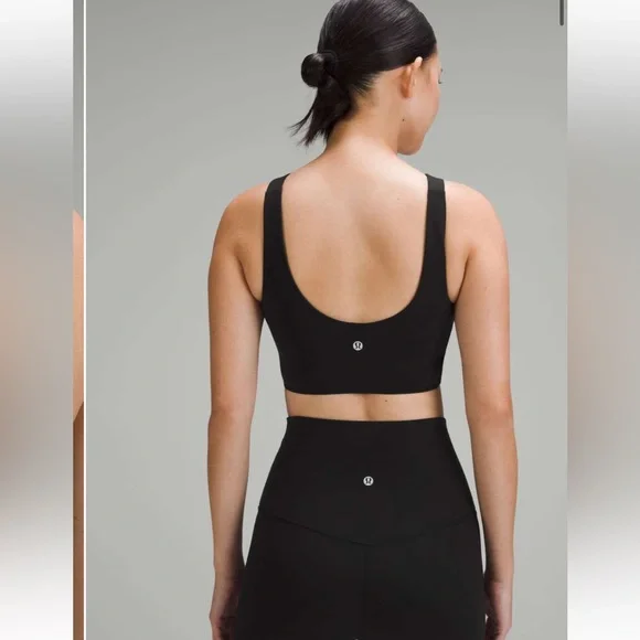 SmoothCover Front Cut-Out Yoga Bra - Picture 4 of 9